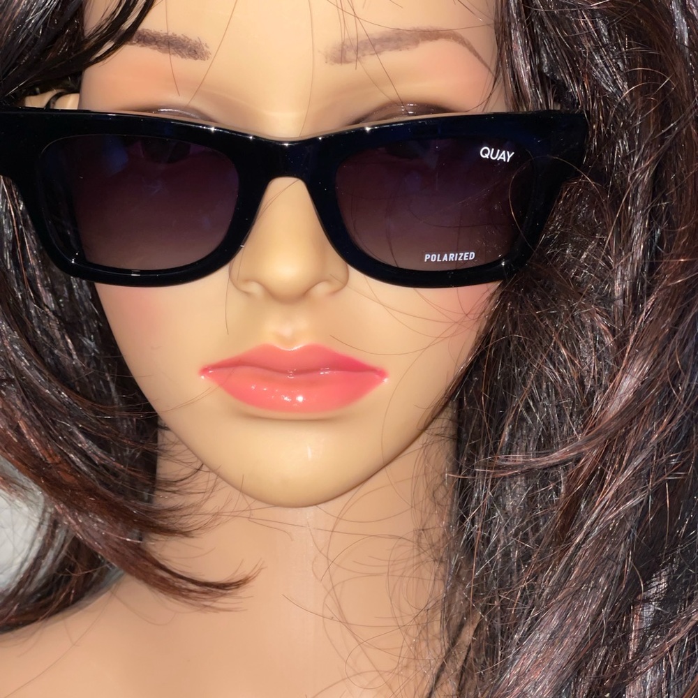 QUAY AUSTRALIA Makin Moves In Black/Smoke 100% Polarized - Picture 2 of 13